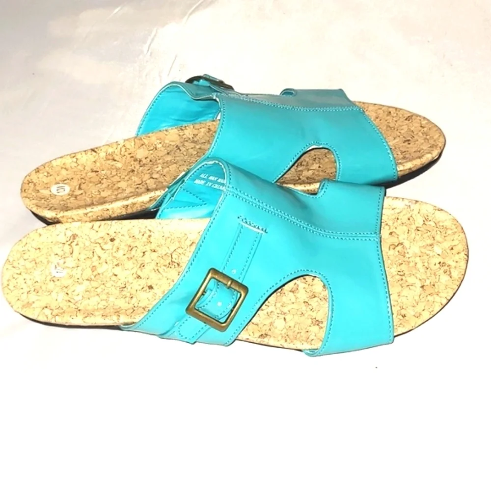 Slides Sandals Turquoise blue brass buckle patent vegan leather EUC